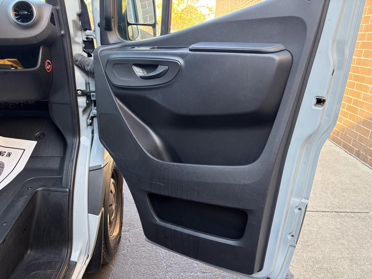 Mercedes-Benz Sprinter Van 2500 High Roof I4 Diesel HO 170" RWD 2024