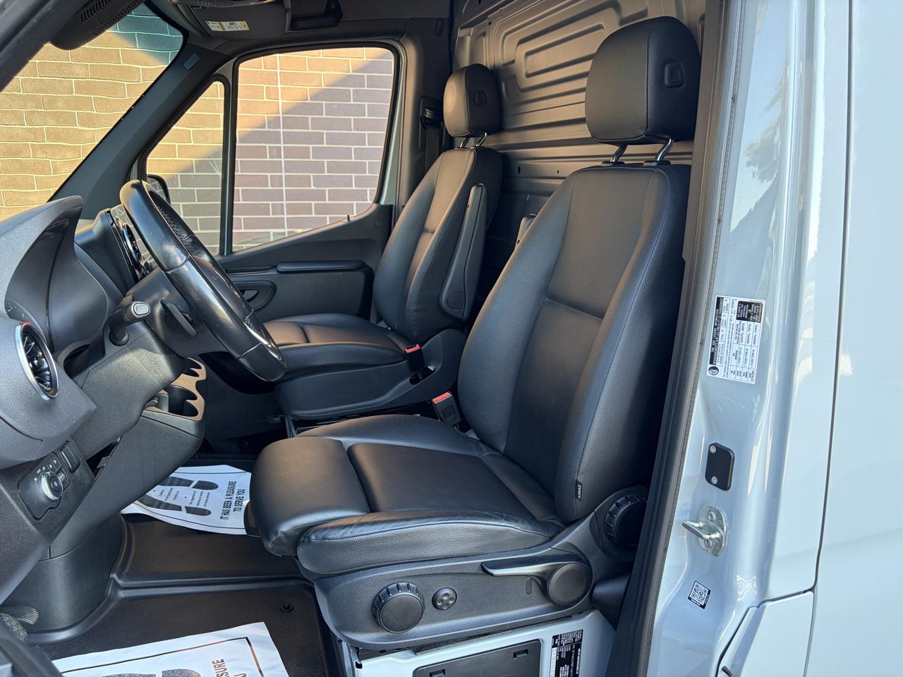 Mercedes-Benz Sprinter Van 2500 High Roof I4 Diesel HO 170" RWD 2024