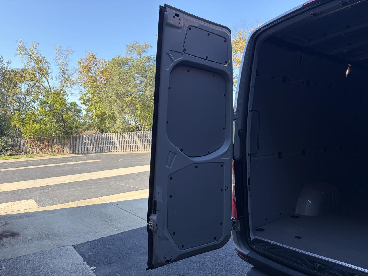 Mercedes-Benz Sprinter Van 2500 High Roof I4 Diesel HO 170" RWD 2024