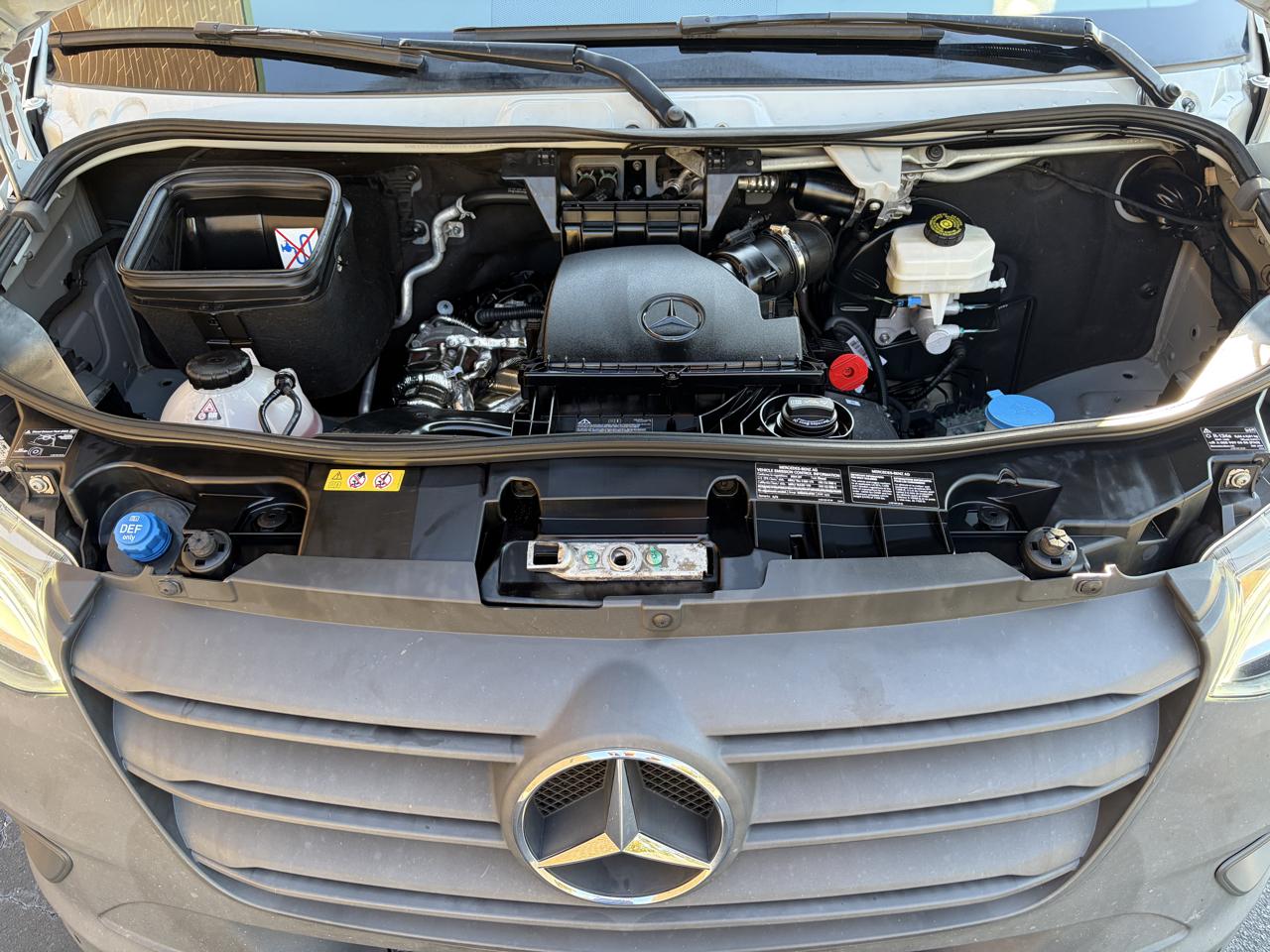 Mercedes-Benz Sprinter Van 2500 High Roof I4 Diesel HO 170" RWD 2024