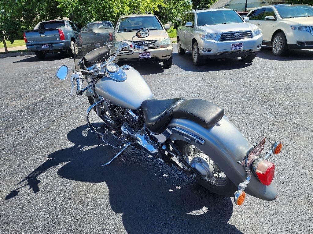 Yamaha XVS650  2004