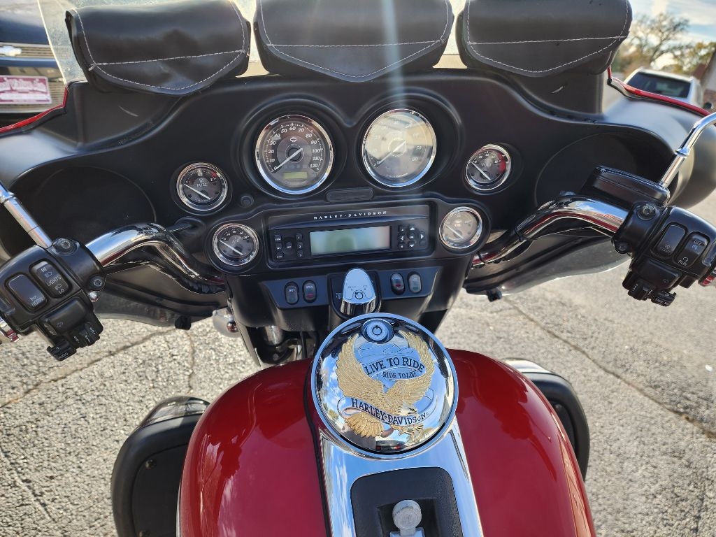 Harley-Davidson FLHTK  2011 Harley-Davidson FLHTK  2011