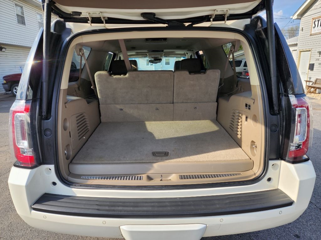 GMC Yukon XL SLT 1/2 Ton 4WD 2015 GMC Yukon XL SLT 1/2 Ton 4WD 2015