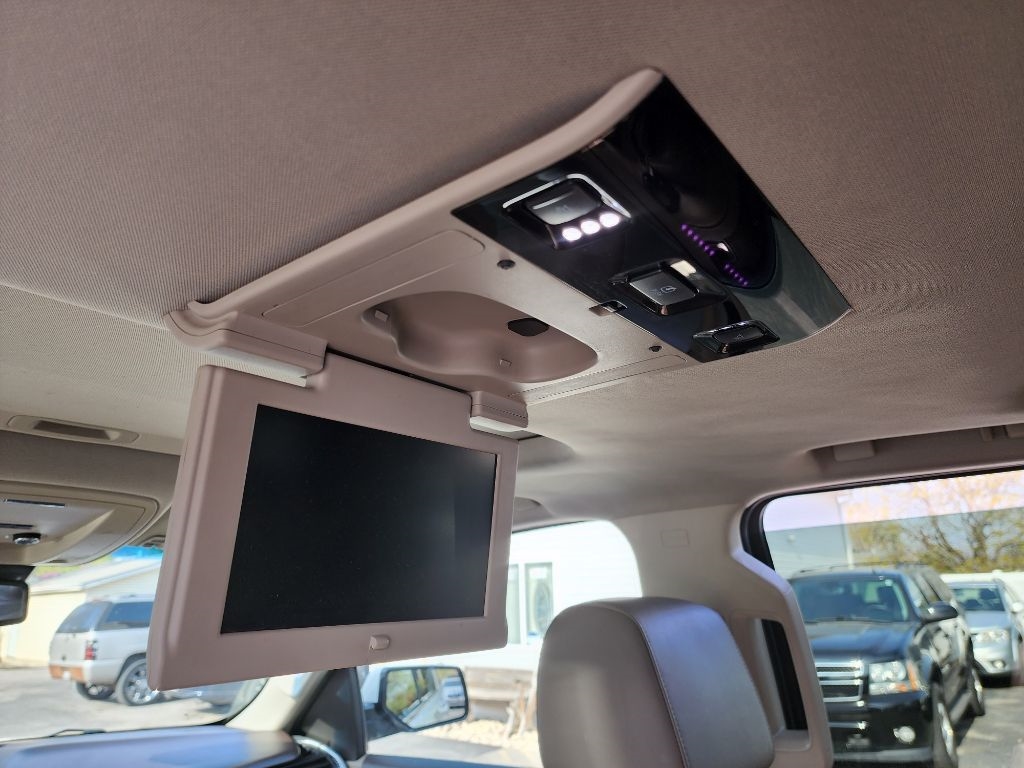 GMC Yukon XL SLT 1/2 Ton 4WD 2015 GMC Yukon XL SLT 1/2 Ton 4WD 2015