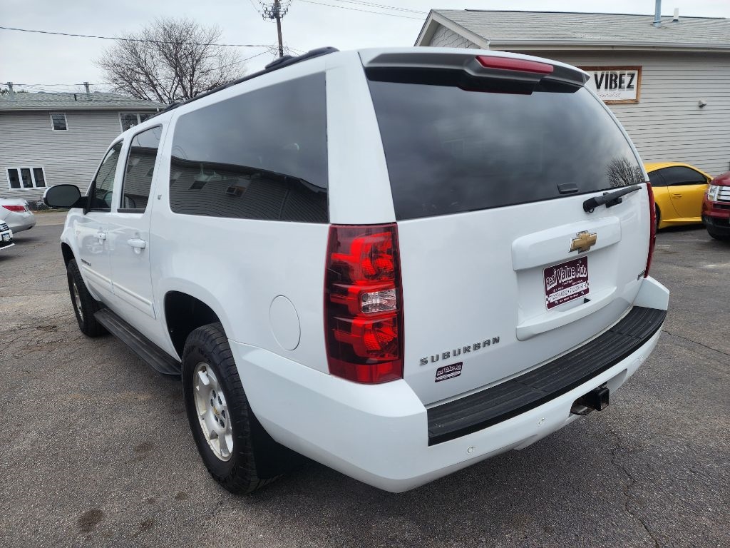 Chevrolet Suburban LT 1500 4WD 2010 Chevrolet Suburban LT 1500 4WD 2010