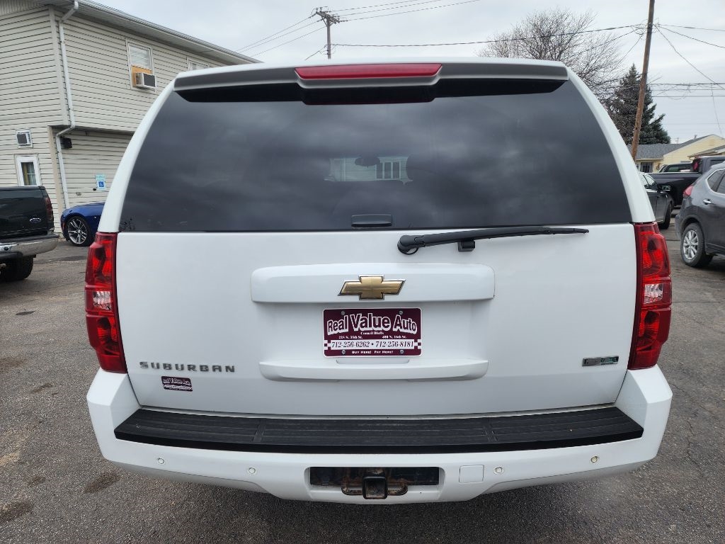 Chevrolet Suburban LT 1500 4WD 2010 Chevrolet Suburban LT 1500 4WD 2010