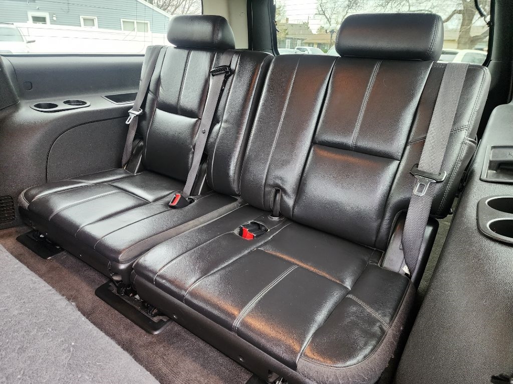 Chevrolet Suburban LT 1500 4WD 2010 Chevrolet Suburban LT 1500 4WD 2010