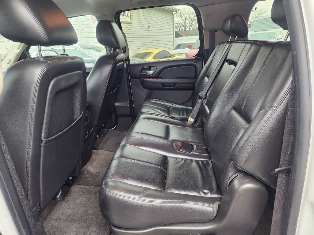 Chevrolet Suburban LT 1500 4WD 2010 Chevrolet Suburban LT 1500 4WD 2010