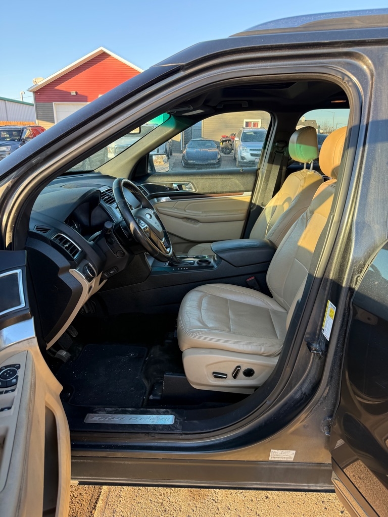Ford Explorer Limited FWD 2016