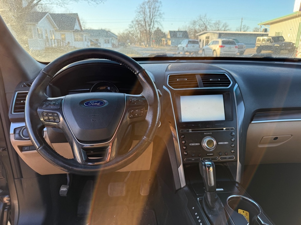 Ford Explorer Limited FWD 2016