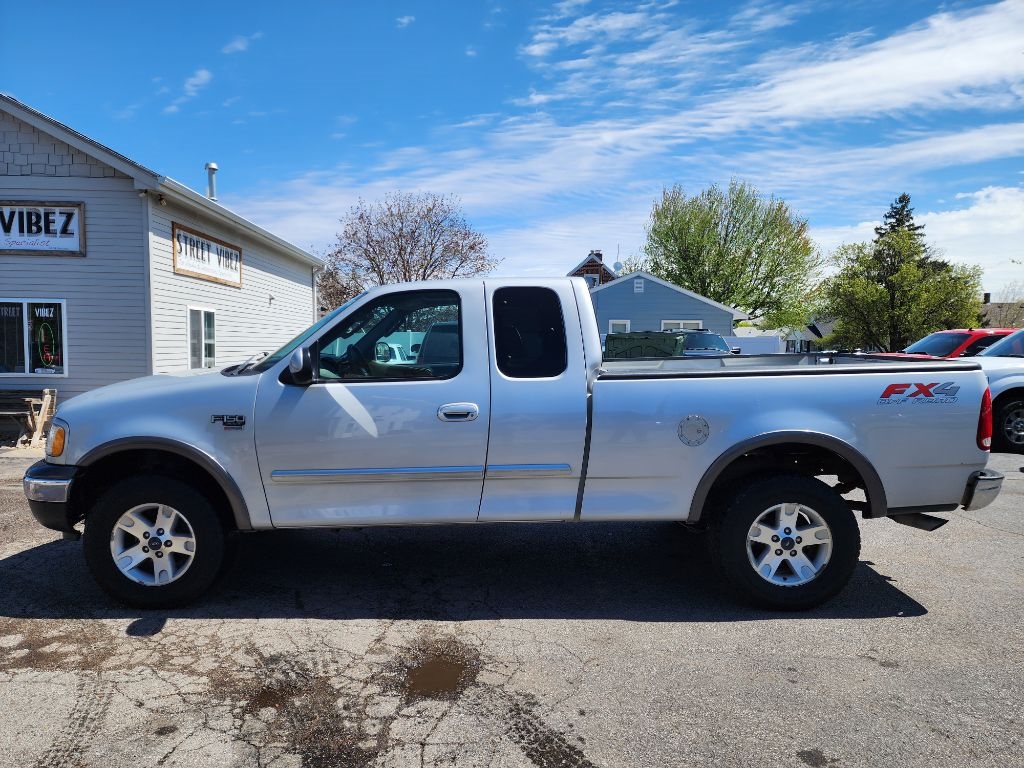 Ford F-150 XL SuperCab 4WD 2003