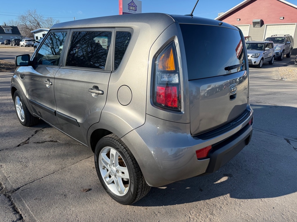 Kia Soul + 2011