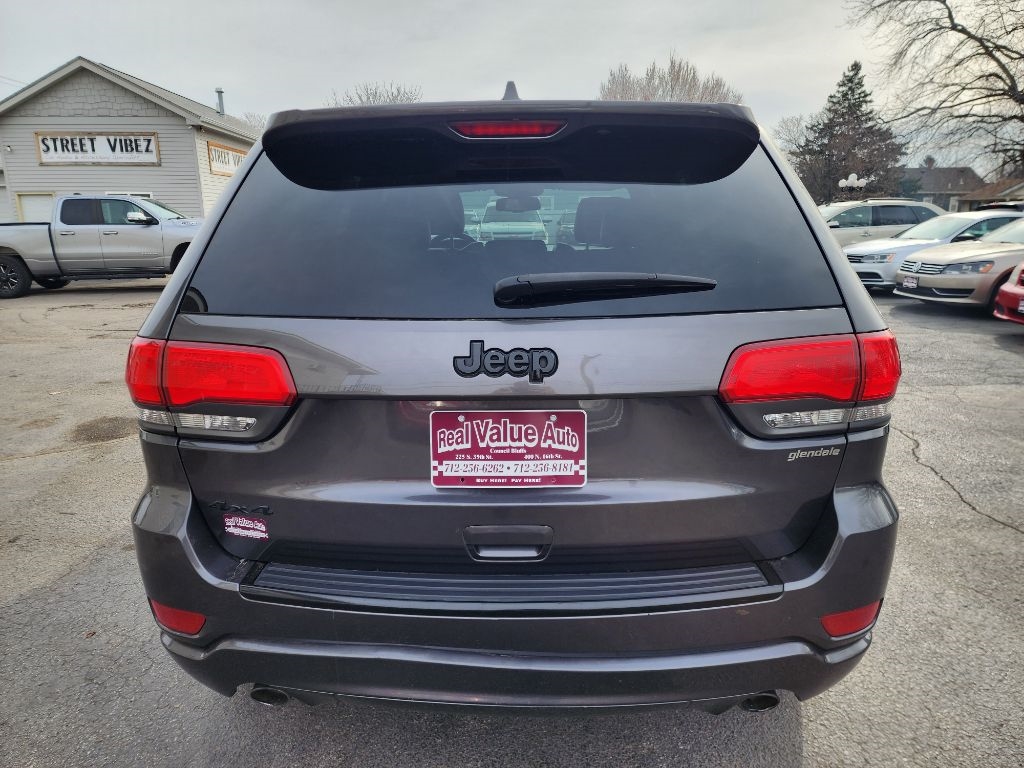 Jeep Grand Cherokee Laredo 4WD 2015