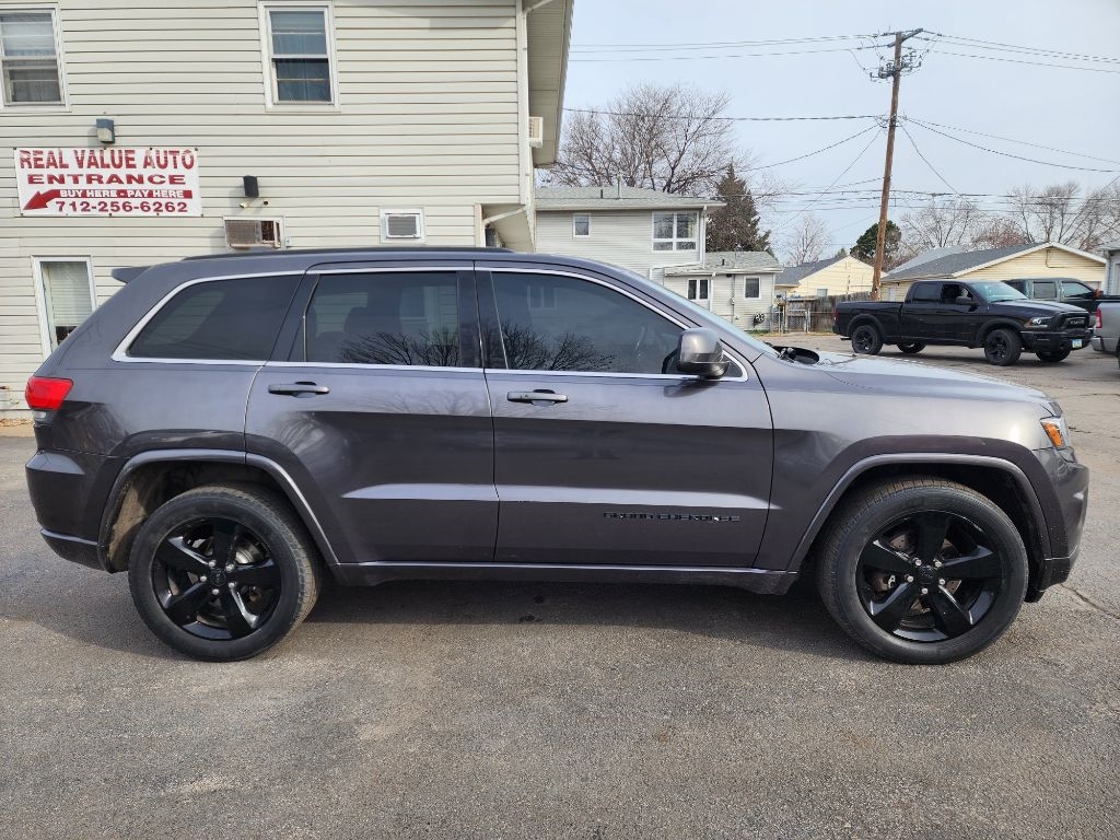 Jeep Grand Cherokee Laredo 4WD 2015