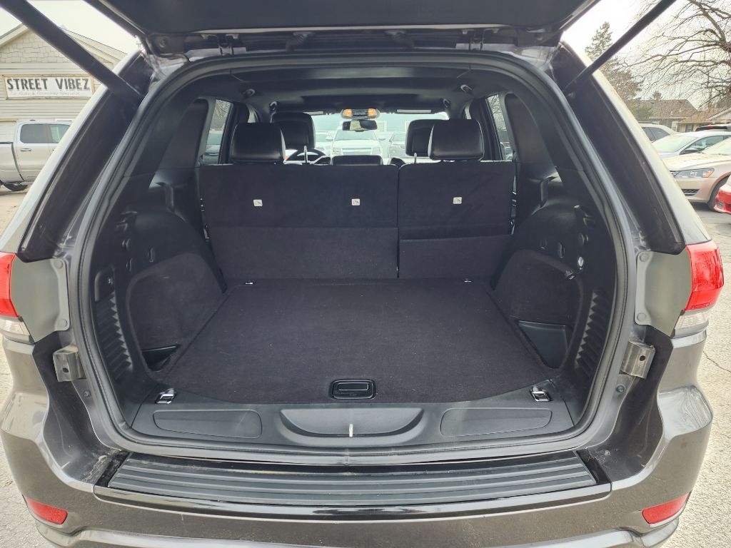 Jeep Grand Cherokee Laredo 4WD 2015