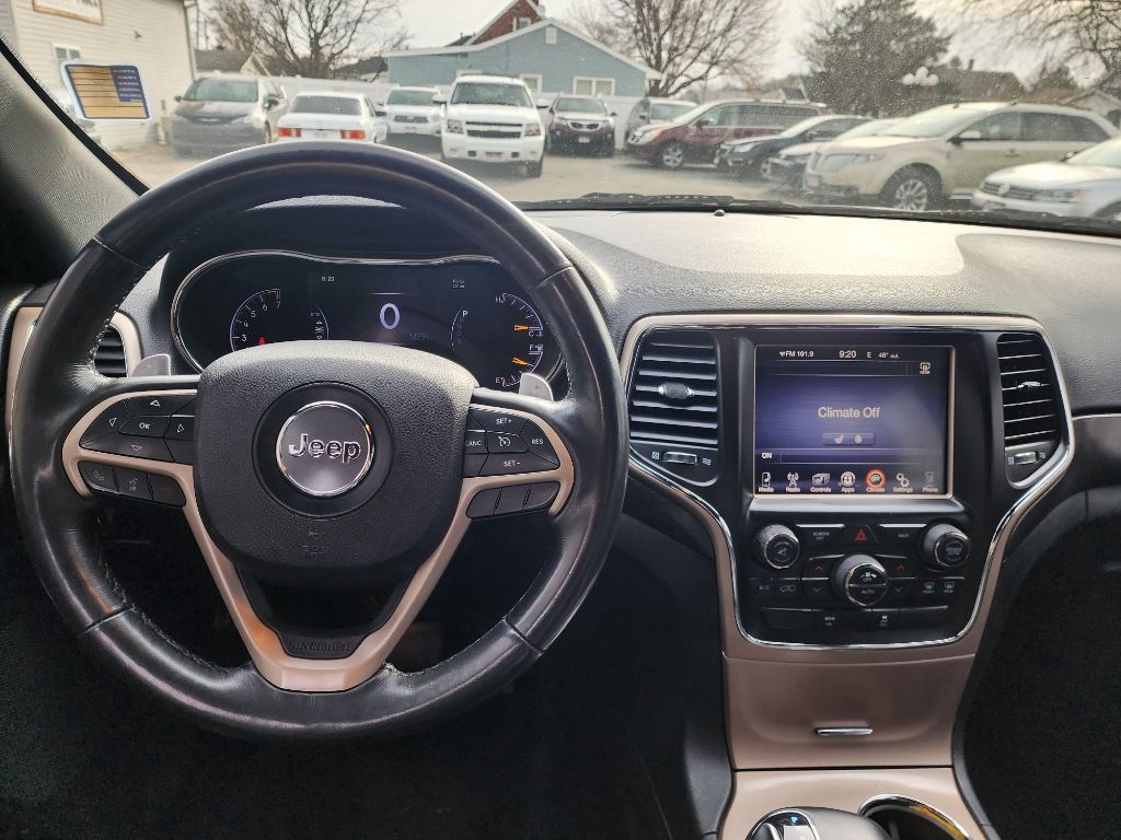 Jeep Grand Cherokee Laredo 4WD 2015