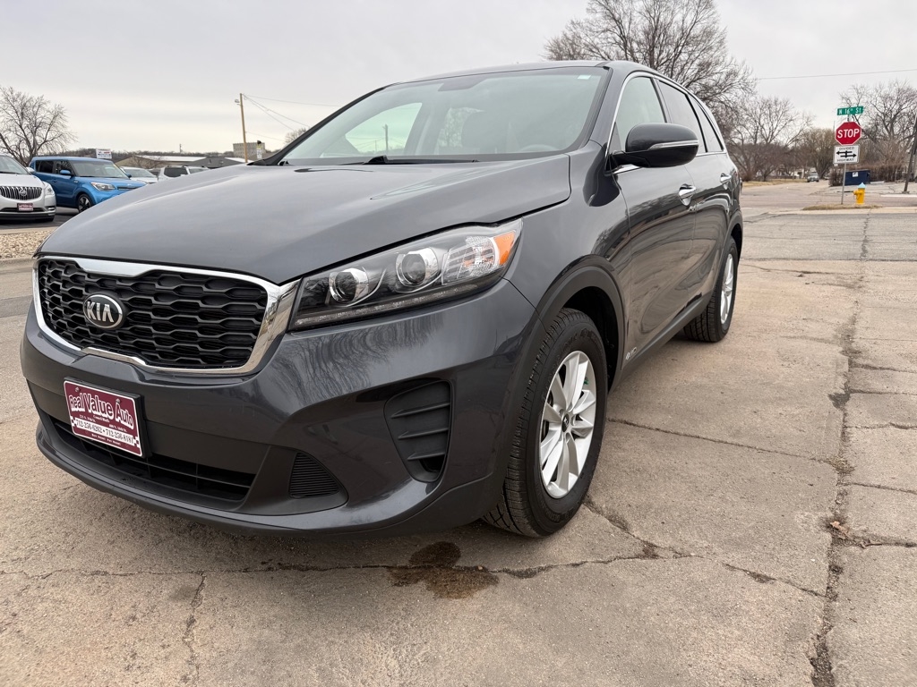 2019 Kia Sorento LX's photo