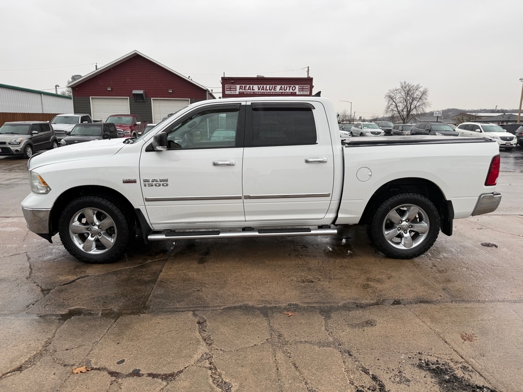 RAM 1500 SLT Crew Cab SWB 4WD 2013