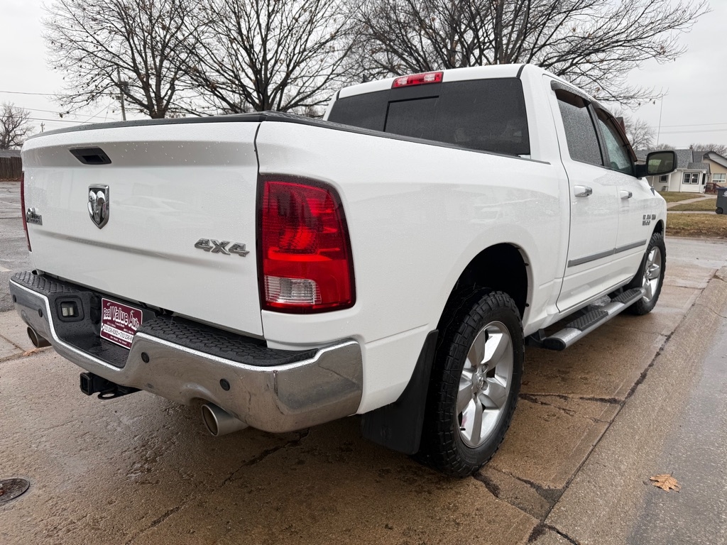 RAM 1500 SLT Crew Cab SWB 4WD 2013