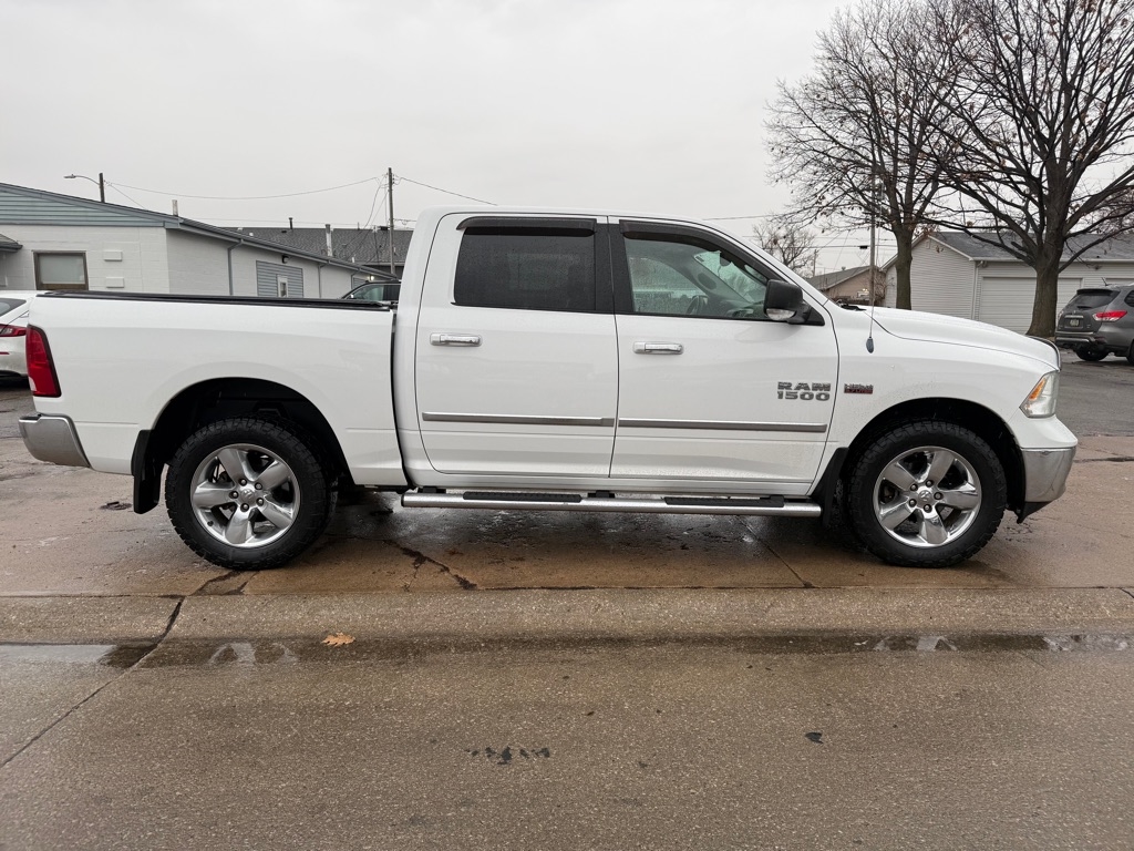 RAM 1500 SLT Crew Cab SWB 4WD 2013