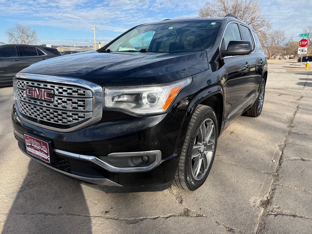 GMC Acadia Denali AWD 2017