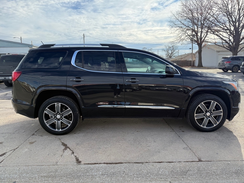 GMC Acadia Denali AWD 2017