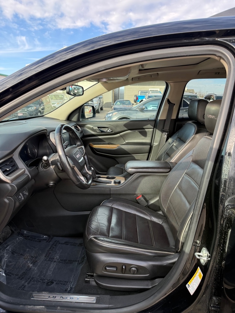 GMC Acadia Denali AWD 2017