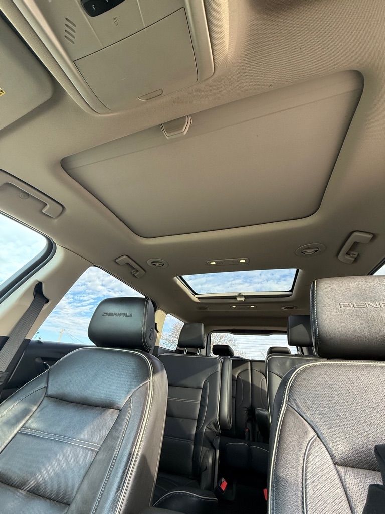 GMC Acadia Denali AWD 2017