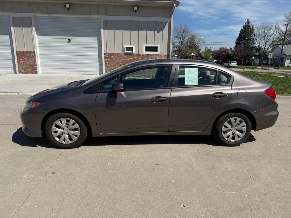Honda Civic LX Sedan 5-Speed MT 2012