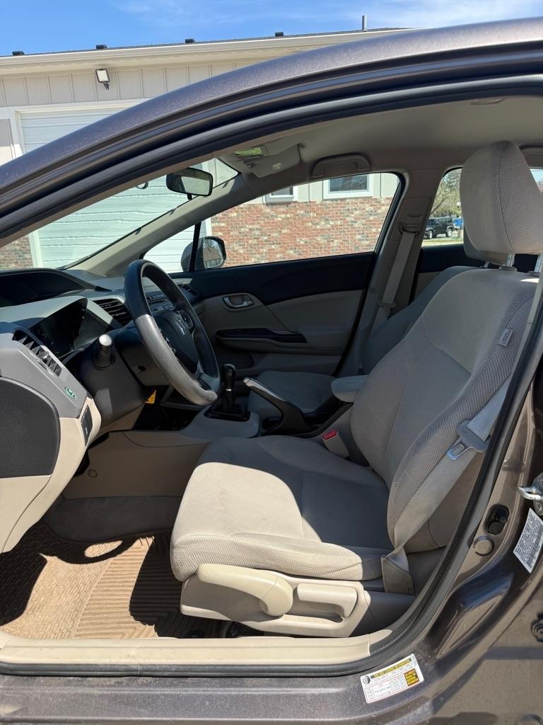 Honda Civic LX Sedan 5-Speed MT 2012