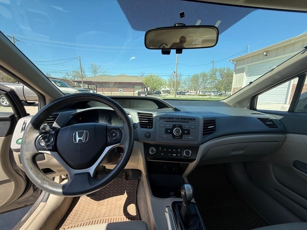 Honda Civic LX Sedan 5-Speed MT 2012