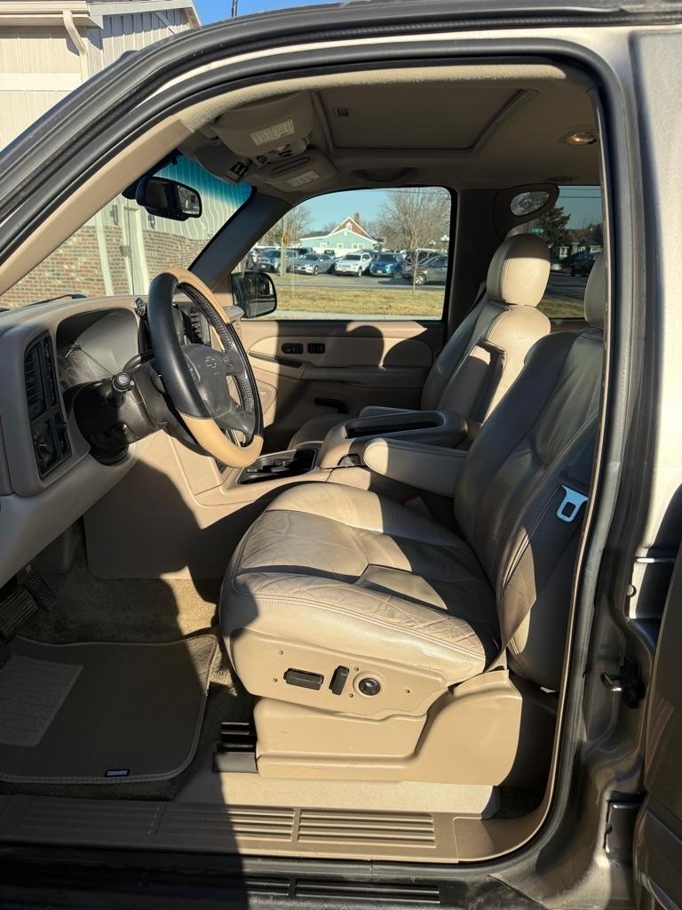 Chevrolet Tahoe 4WD 2003