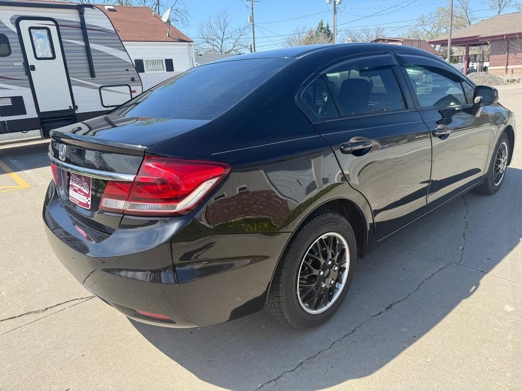 Honda Civic LX Sedan 5-Speed AT 2013