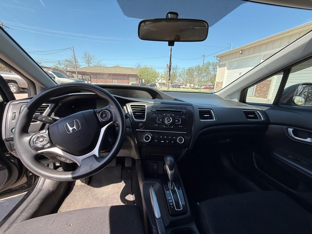 Honda Civic LX Sedan 5-Speed AT 2013