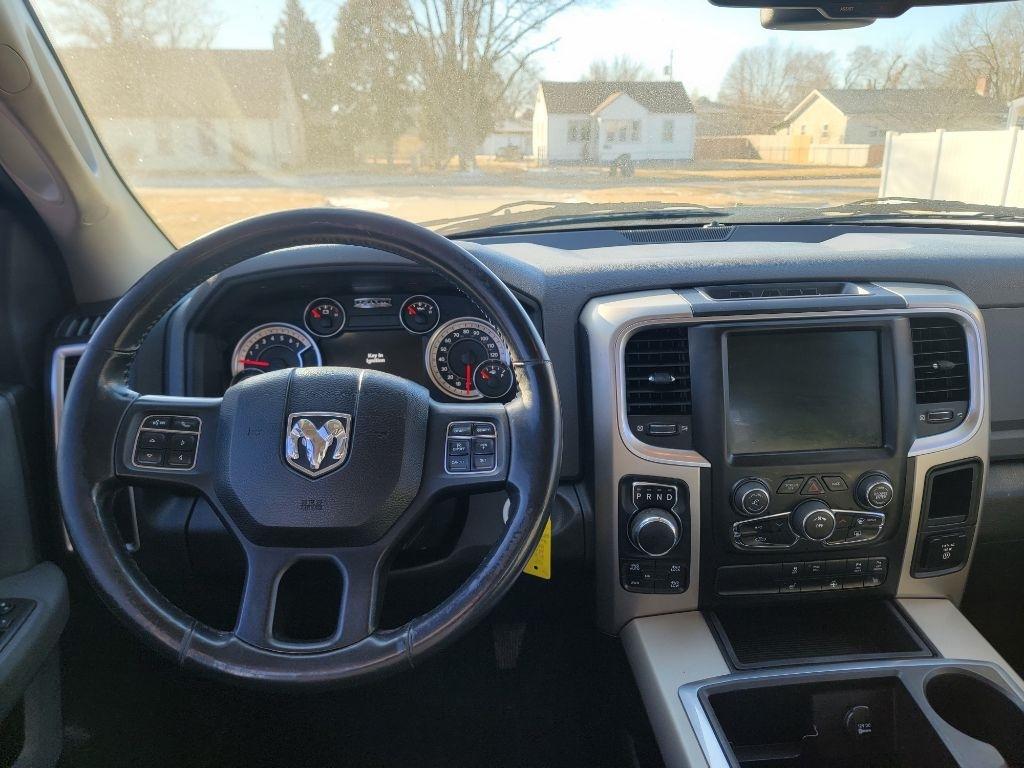 RAM 1500 SLT Crew Cab SWB 4WD 2014