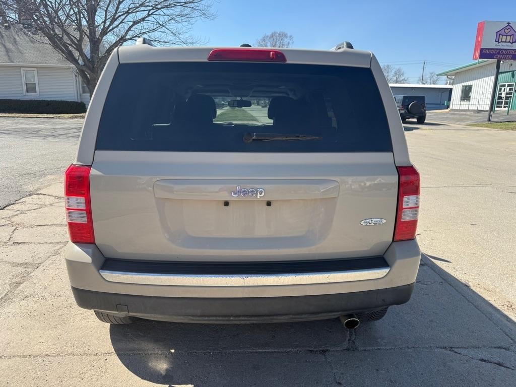 Jeep Patriot Latitude 2WD 2016