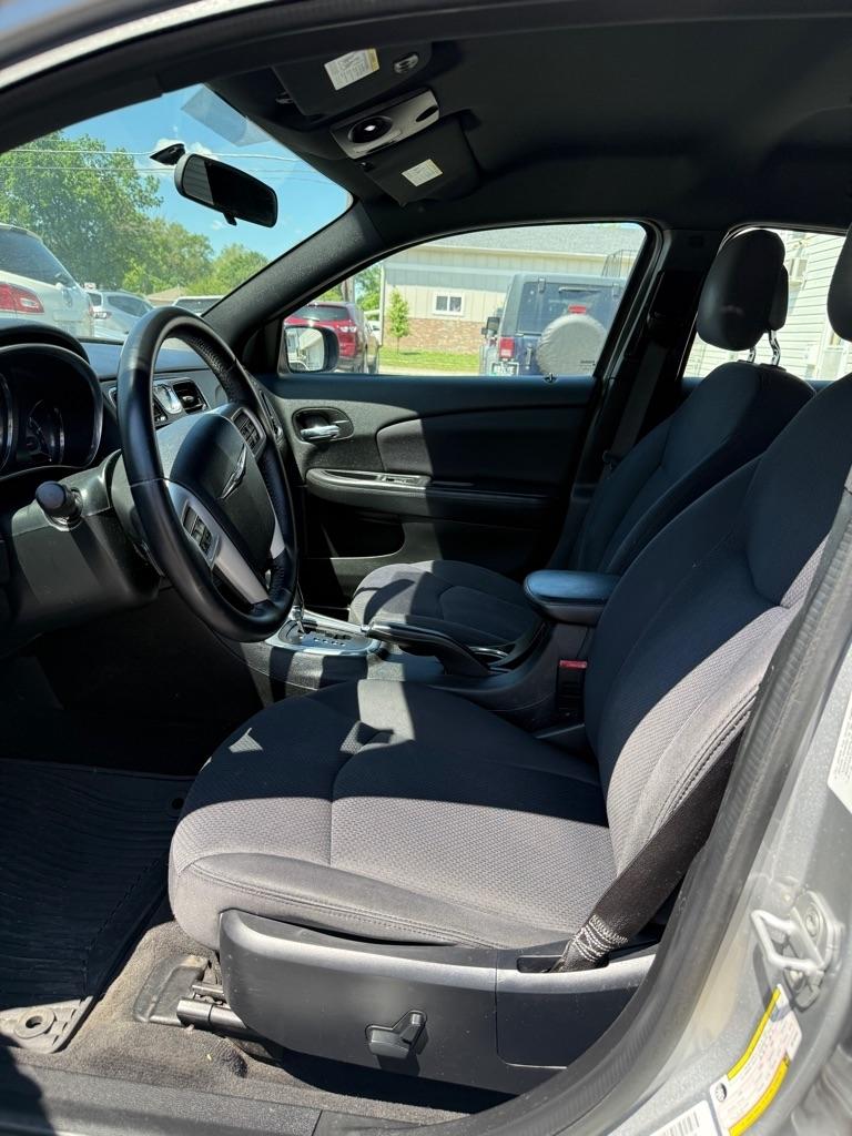 Chrysler 200 Touring 2013