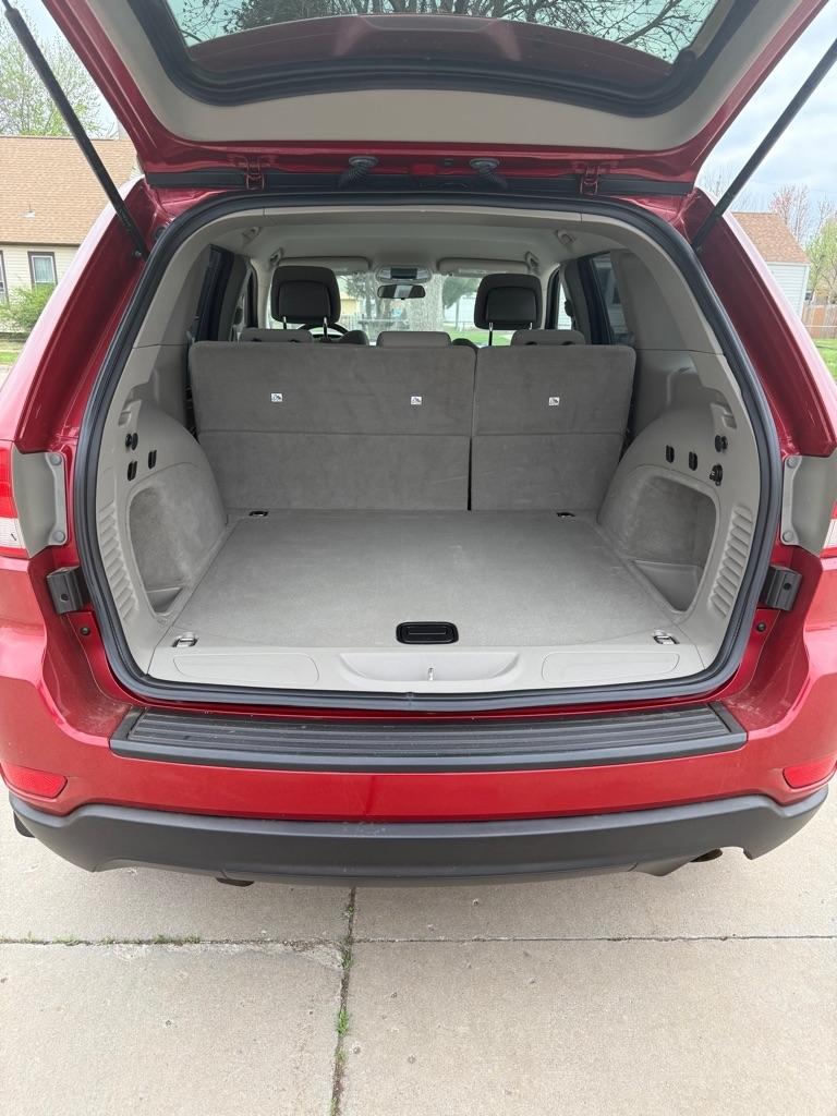 Jeep Grand Cherokee Laredo 4WD 2011