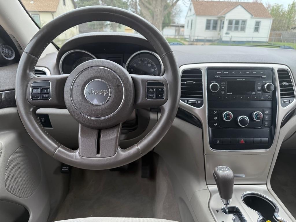 Jeep Grand Cherokee Laredo 4WD 2011