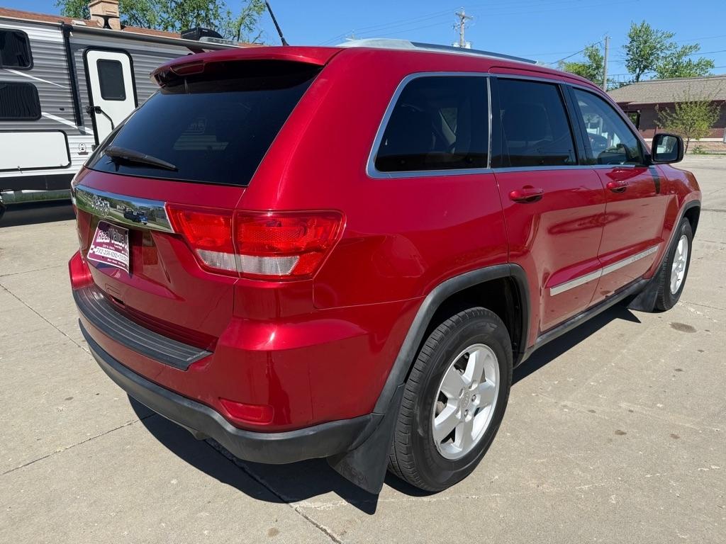 Jeep Grand Cherokee Laredo 4WD 2011