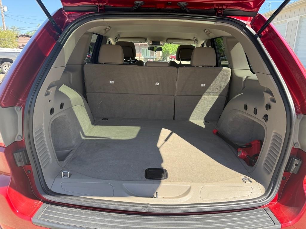 Jeep Grand Cherokee Laredo 4WD 2011