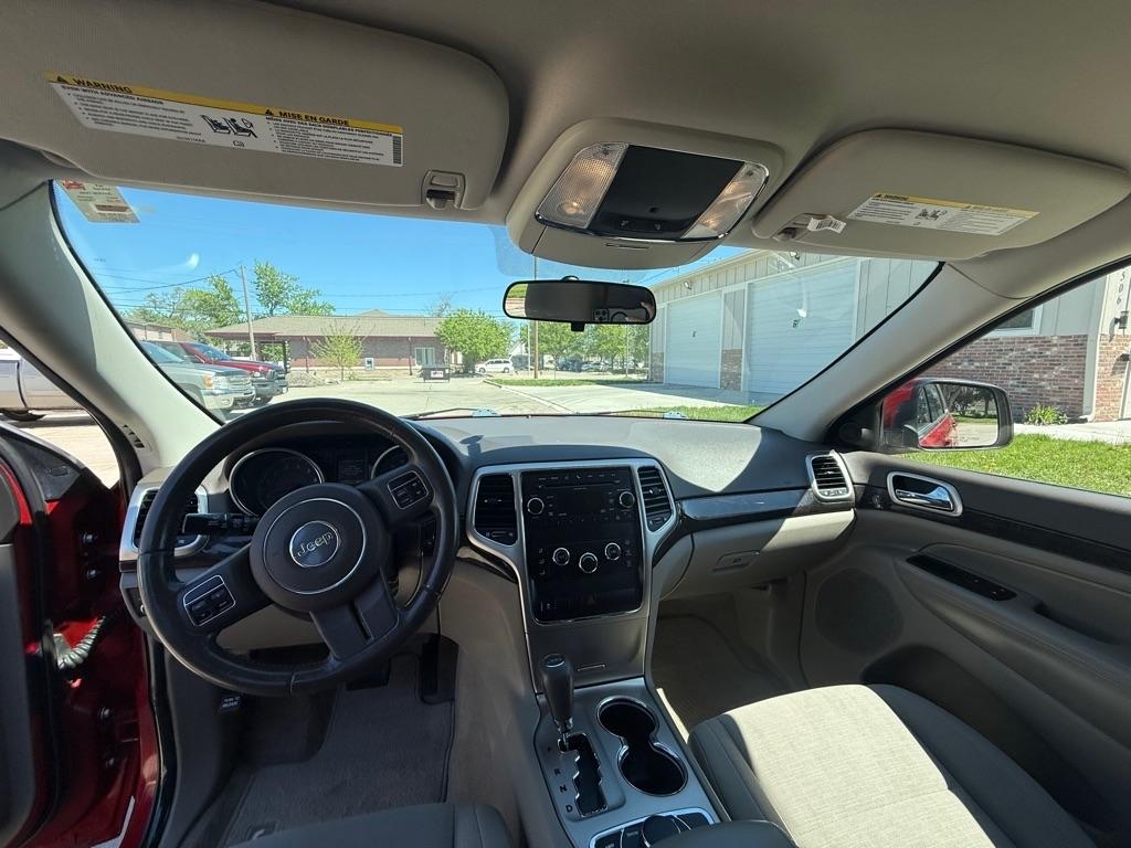 Jeep Grand Cherokee Laredo 4WD 2011