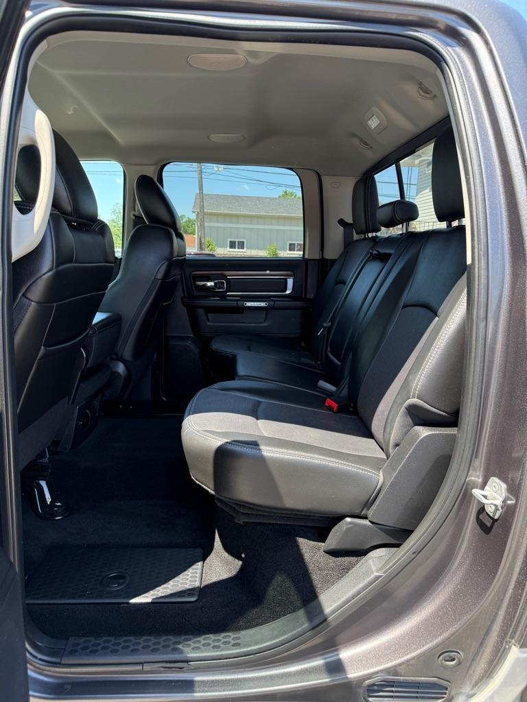 RAM 1500 Laramie Crew Cab SWB 4WD 2014