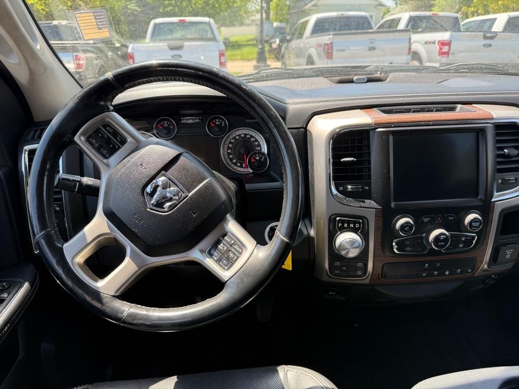 RAM 1500 Laramie Crew Cab SWB 4WD 2014