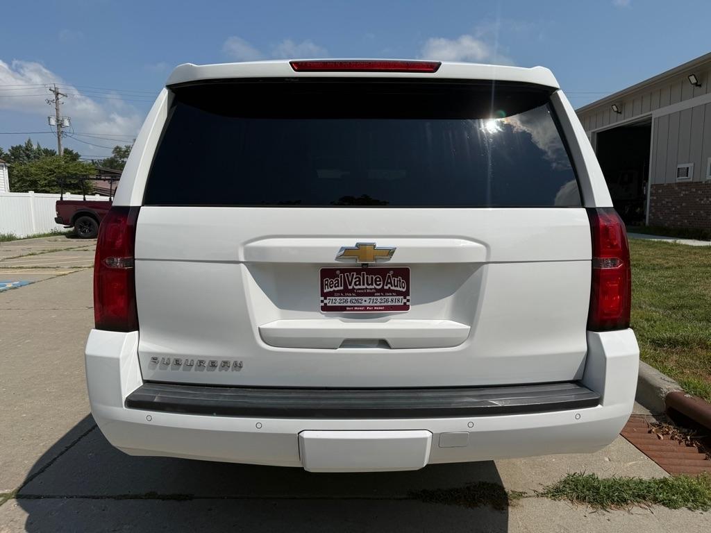 Chevrolet Suburban LT 1500 4WD 2015