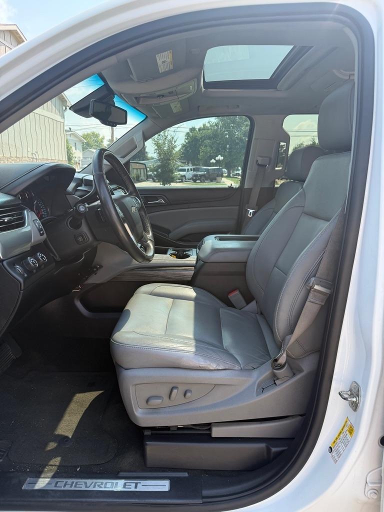 Chevrolet Suburban LT 1500 4WD 2015