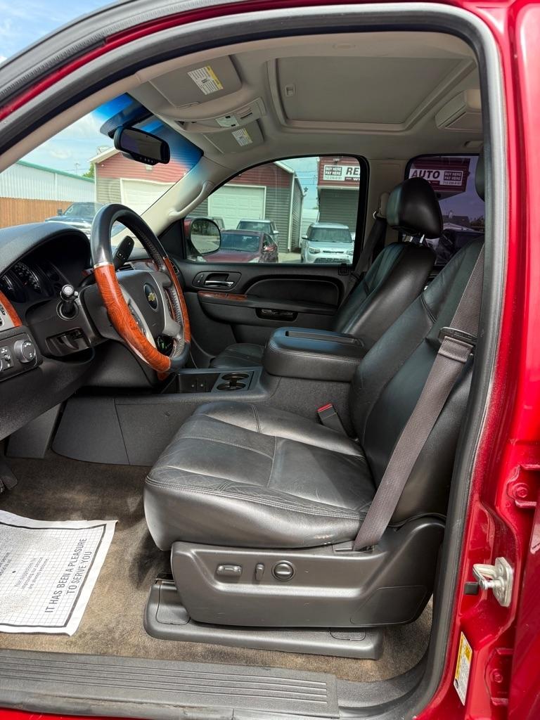 Chevrolet Suburban LTZ 1500 4WD 2013