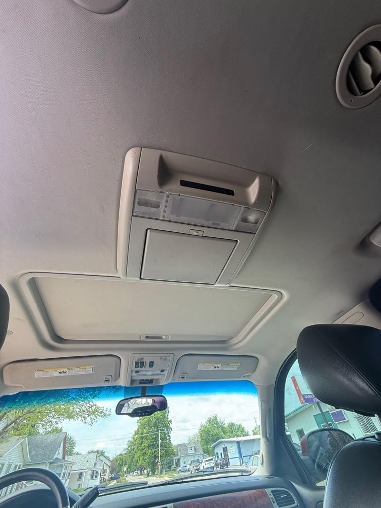 Chevrolet Suburban LTZ 1500 4WD 2013