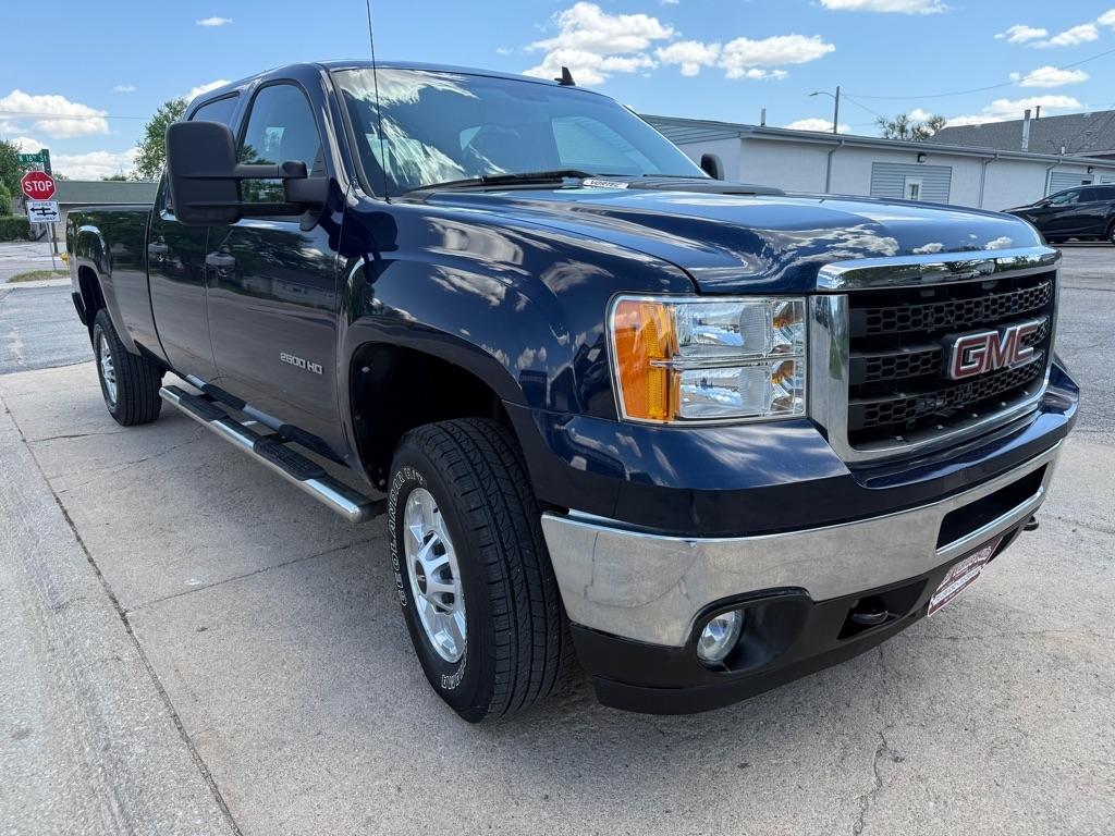 GMC Sierra 2500HD SLE Crew Cab 4WD 2011