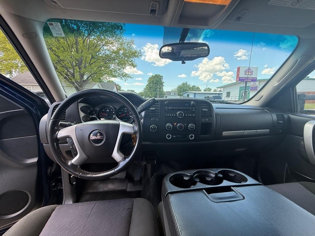 GMC Sierra 2500HD SLE Crew Cab 4WD 2011